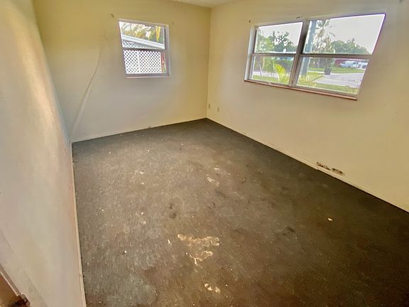 4th image of 3539 Central Ave