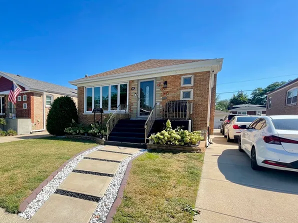 9133 S Hamlin Ave, Evergreen Park, IL 60805