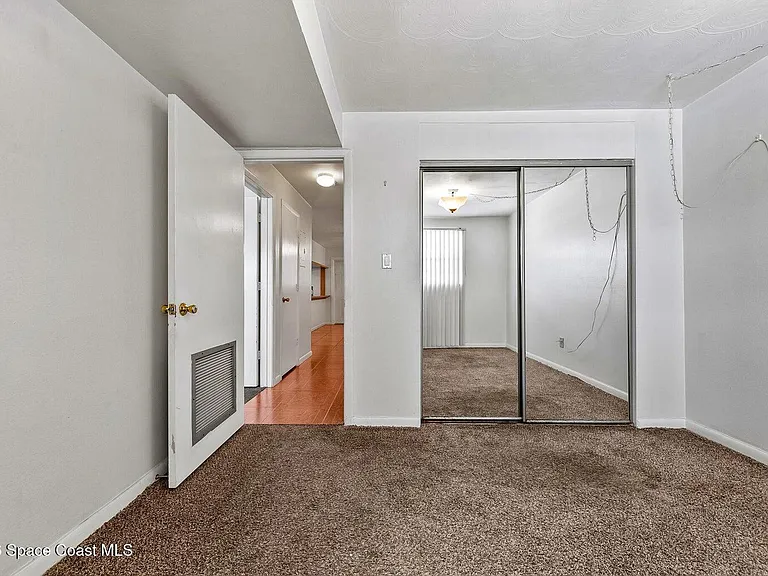 401 Monroe Ave #C201 — Photo 14