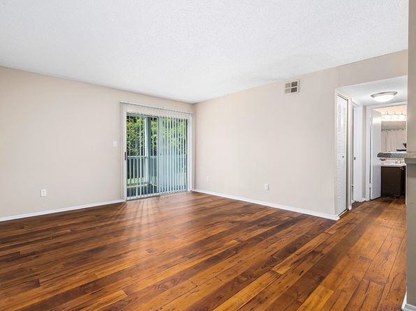 1000 Autumn Wood Dr #1315