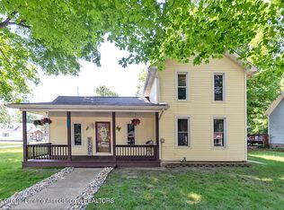 328 E 2nd St, Perry, MI 48872