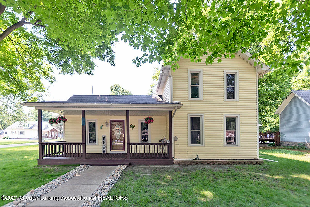 328 E 2nd St photo 1