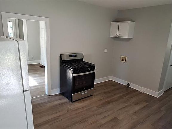 4th image of 3315 Mitchell Ave