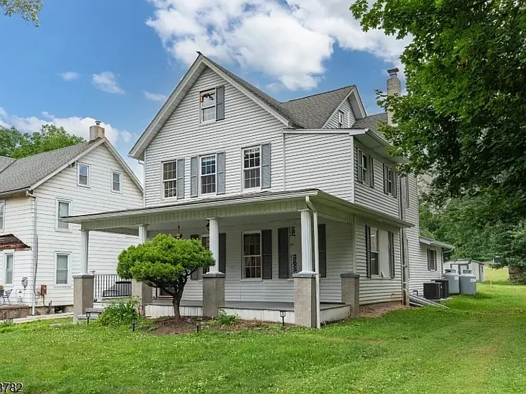 382 River Rd — Photo 24