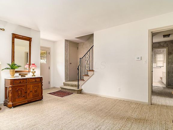 2nd image of 2740 Northwest Blvd