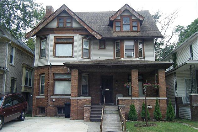 2nd image of 661 Burlingame St