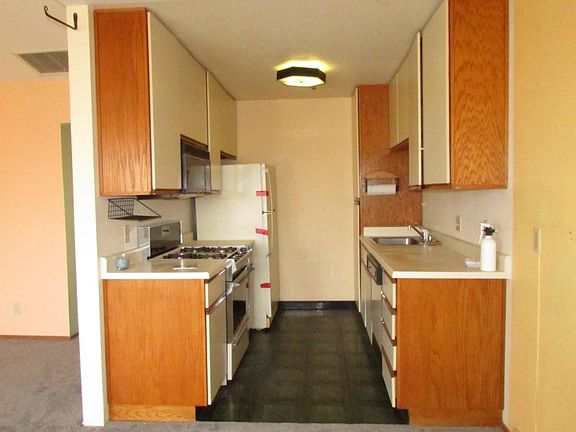 5th image of 1018 San Gabriel Cir Unit 521