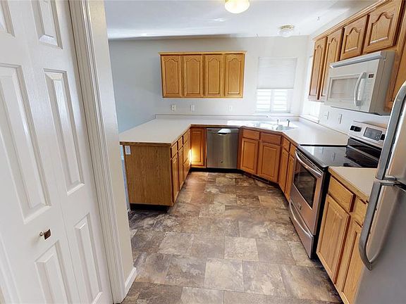 3rd image of 521 N 19th Ave
