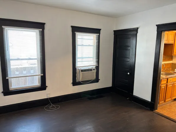 2225 W 11th St #2225, Cleveland, OH 44113