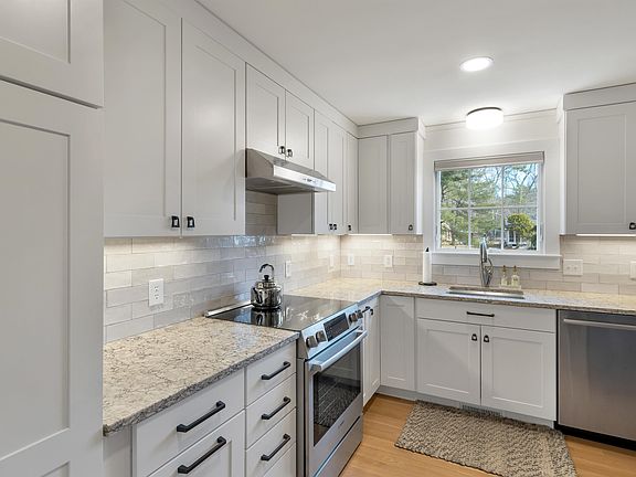 2nd image of 52 Belknap Mountain Road