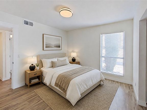 5th image of 3769 Carlyle Dr APT 74