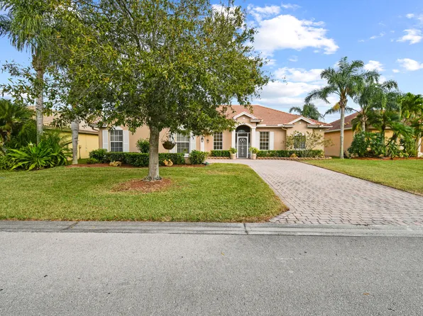 417 NW Dover Court, Port St Lucie, FL 34983