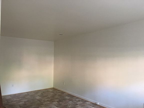 4th image of 9726 Hagel Cir