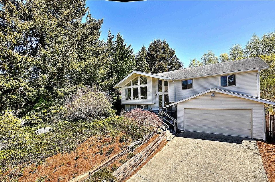 1st image of 5226 Enetai Ave NE