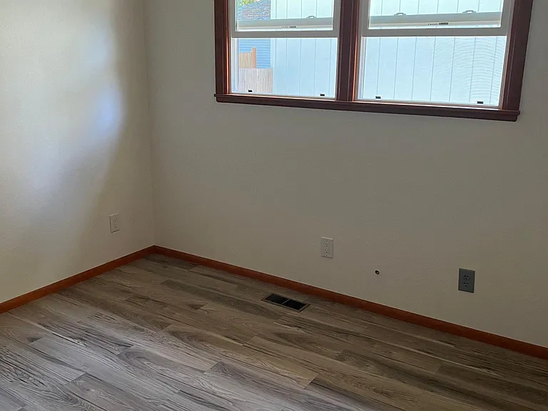 2804 E 12th Ave — Photo 26