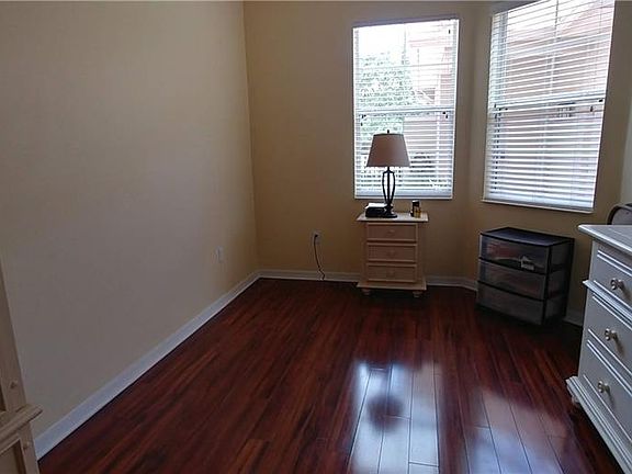 4th image of 2831 Palm Tree Dr