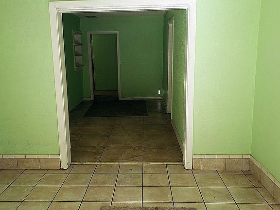 5th image of 8773 8th Ave