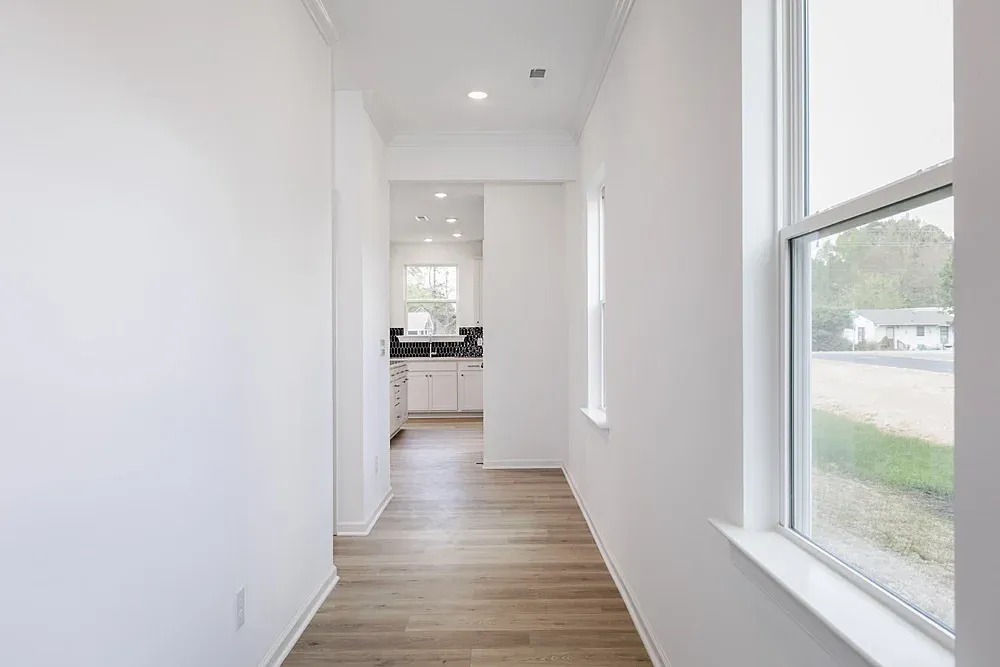 3 bed, 2.5 bath, 1900 sqft, $2,099 — Photo 2