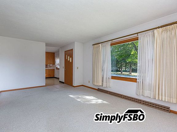2nd image of 621 S Olive St