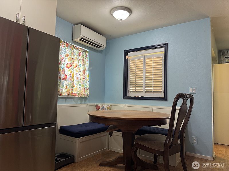 4th image of 353 Wallace Way NE #7