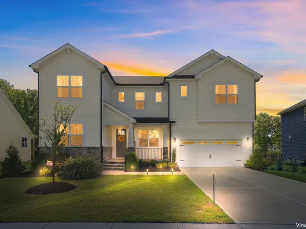 5321 Boylston Dr, Fuquay Varina, NC 27526