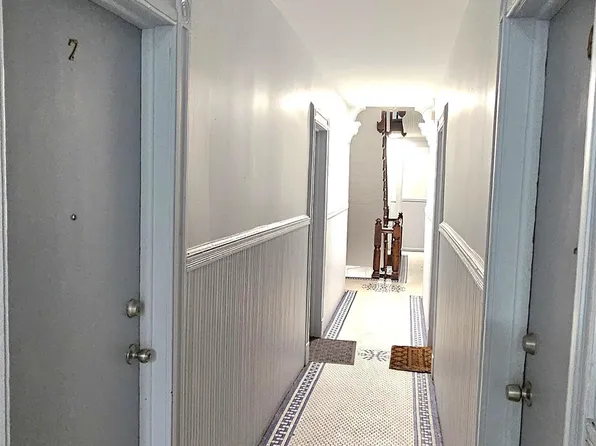 327 Jackson Street image 37 of 47