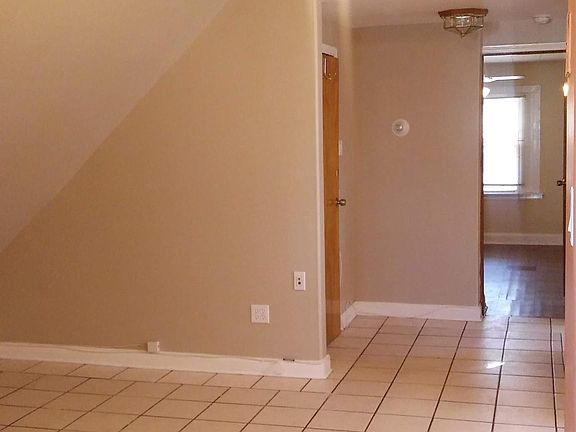 3rd image of 4322 S Fairfield Ave #2