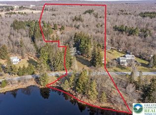 2101 Lakeside Dr, Tobyhanna, PA 18466