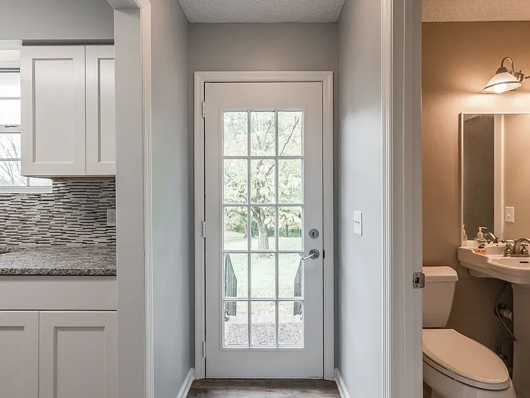 5216 Roxborough Dr — Photo 12