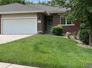 1113 SW Red Oaks Pl, Topeka, KS 66615