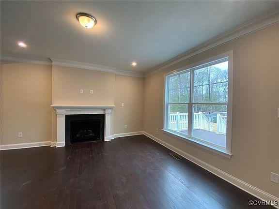 5th image of 10800 Weigela Court Gln