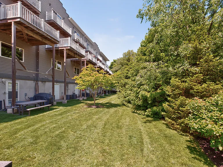 524 Harrison Ave #3 — Photo 28