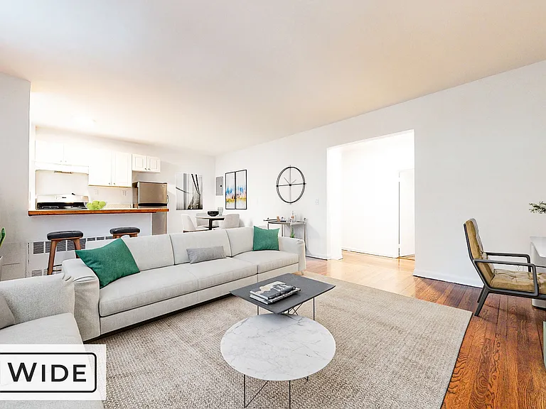 300 E 49th St #1B — Photo 2