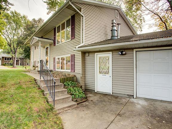 4th image of 2458 Ronald Ave