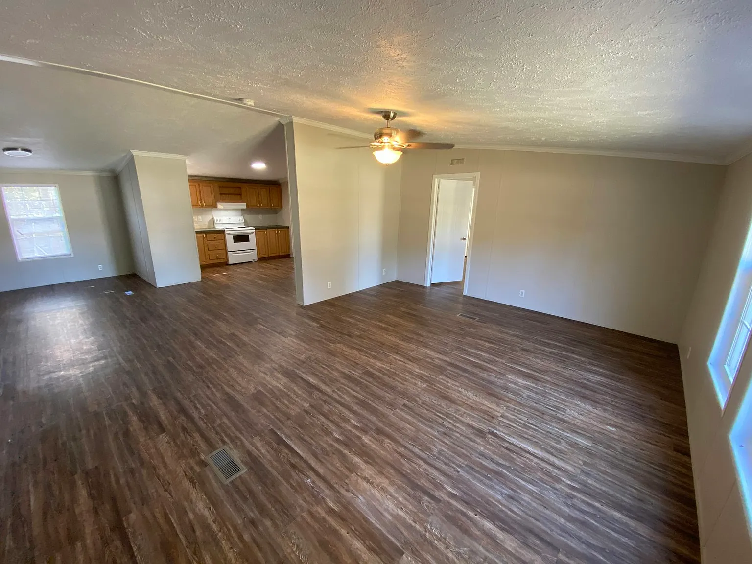 111 Pecan Grove Boulevard — Photo 2