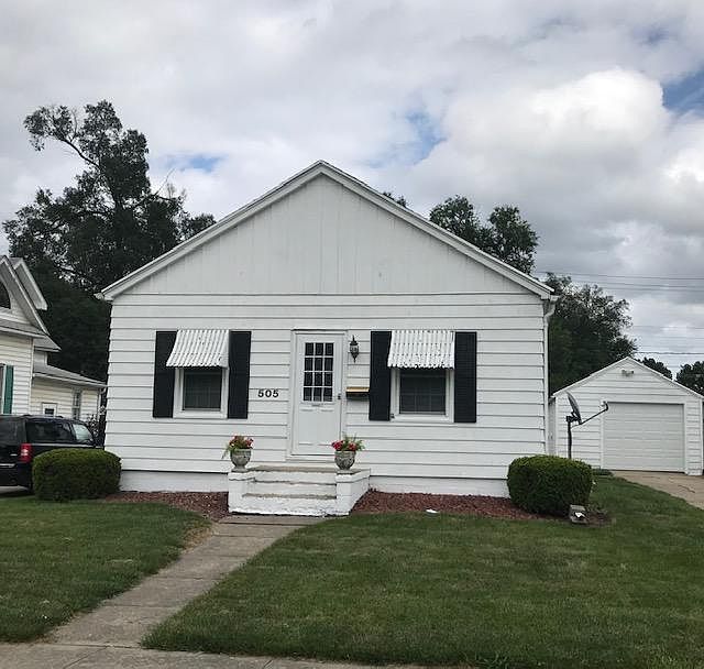 QUIET VERY NICE 2 BR WEST DES MOINES/VALLEY JUNCTION HOME