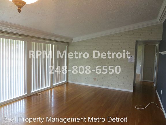 2nd image of 9614 Hartel St