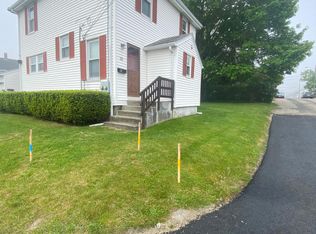 35 E Knowlton St UNIT B, Riverside, RI 02915