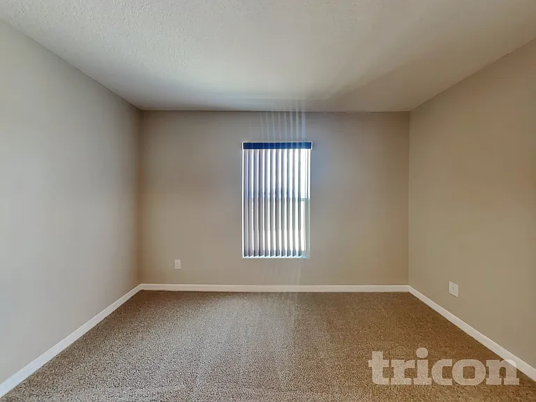 2163 Mandarin Loop — Photo 10