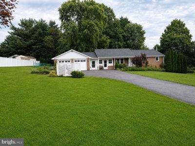2515 Bird View Rd, Westminster, MD 21157