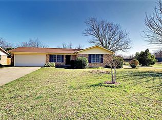 3017 Farrell Ln, Fort Worth, TX 76119