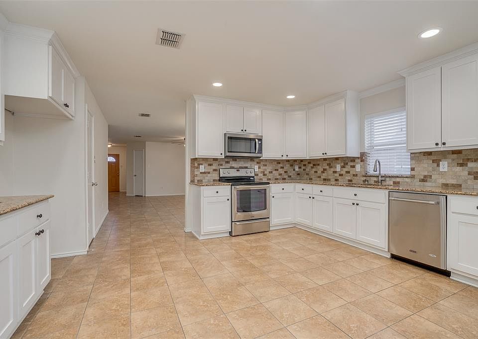 1st image of 732 Elizabeth Dr