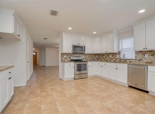 732 Elizabeth Dr, Burleson, TX 76028