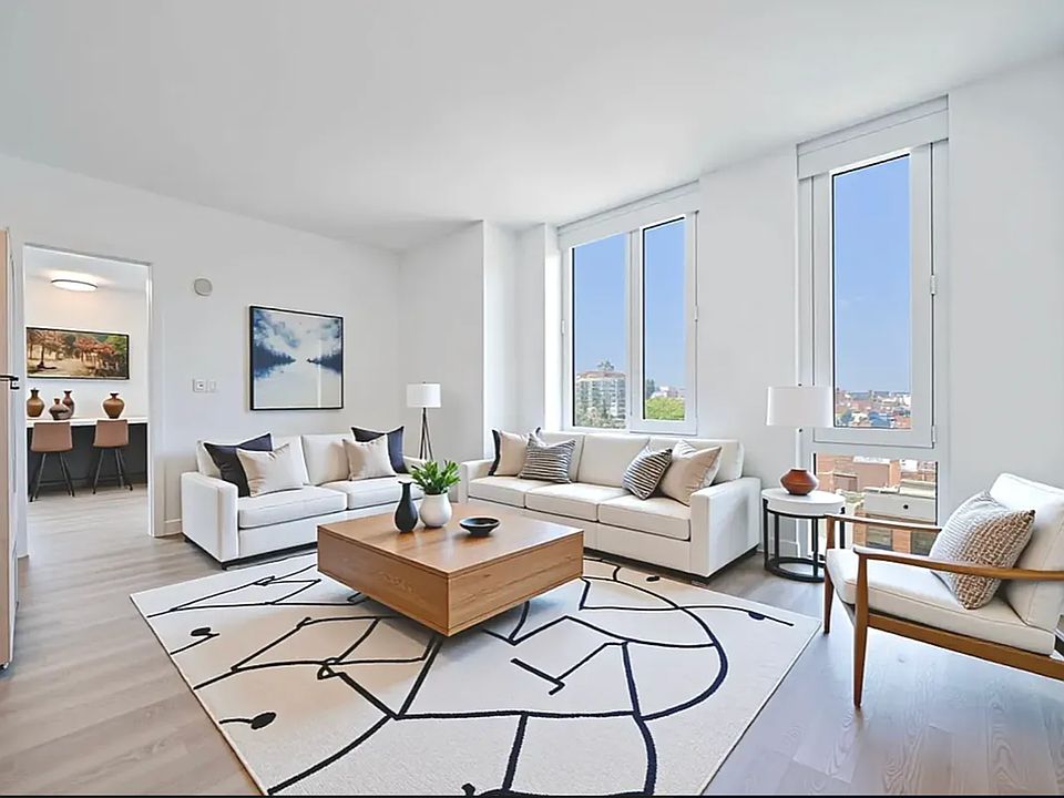 1st image of 2455 3rd Ave #Phm