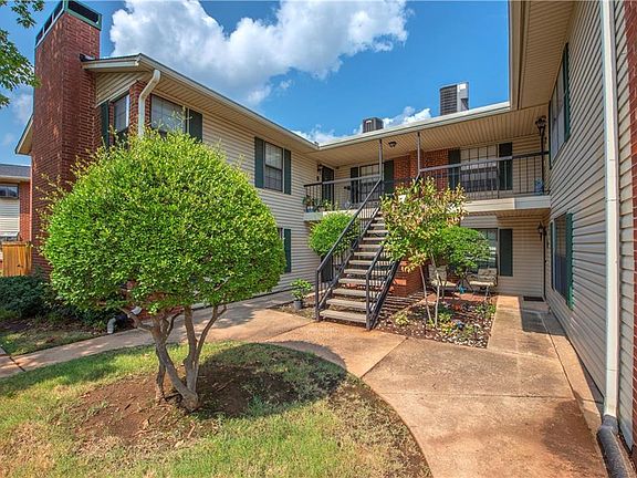 2nd image of 4400 Hemingway Dr APT 143