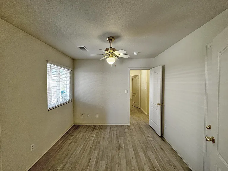 7152 Elk Creek Rd NE — Photo 21