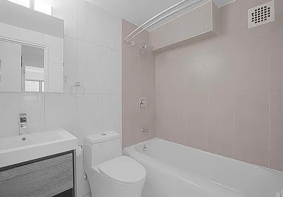 2nd image of 80 Park Ave APT 14G