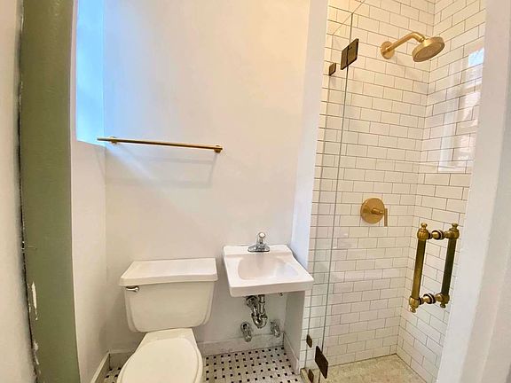 5th image of 284 W 12th St #3X