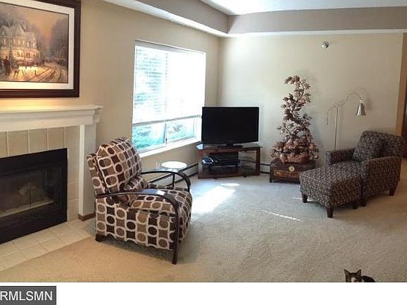 2nd image of 7520 Edinborough Way APT 2107