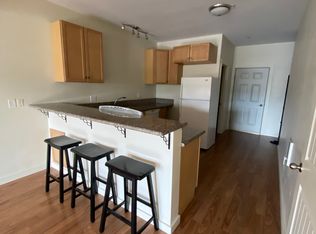 1312 13th St APT A, Hood River, OR 97031